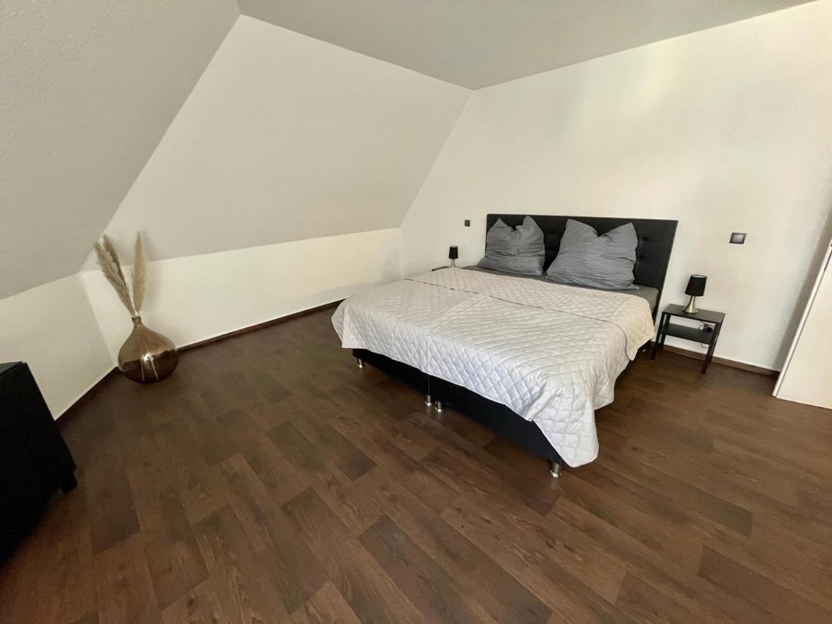 Ferienwohnung Augenblick - Stylisches Apartment In Der Besten Altstadtlage Von Érfurt Exterior foto