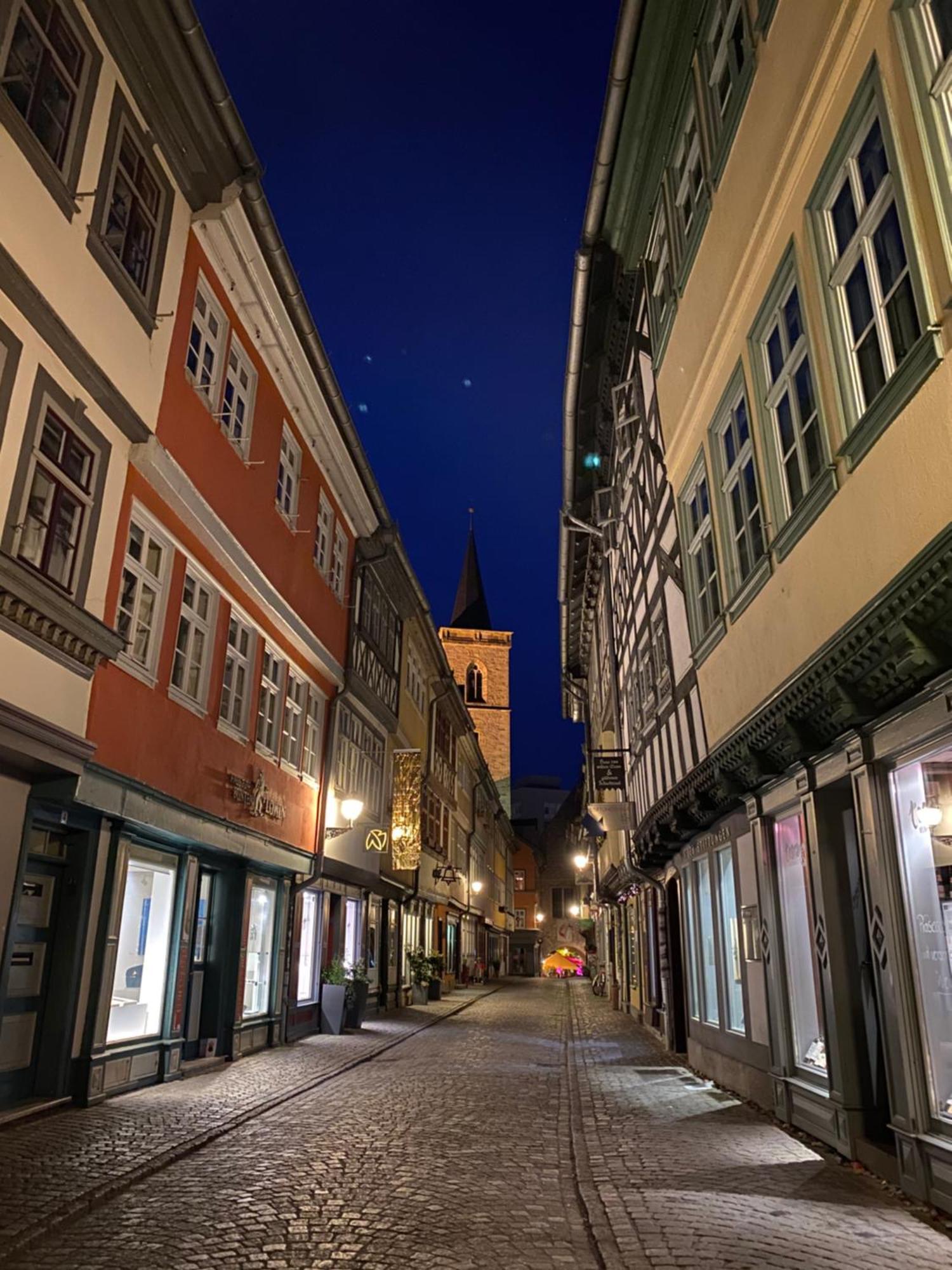 Ferienwohnung Augenblick - Stylisches Apartment In Der Besten Altstadtlage Von Érfurt Exterior foto